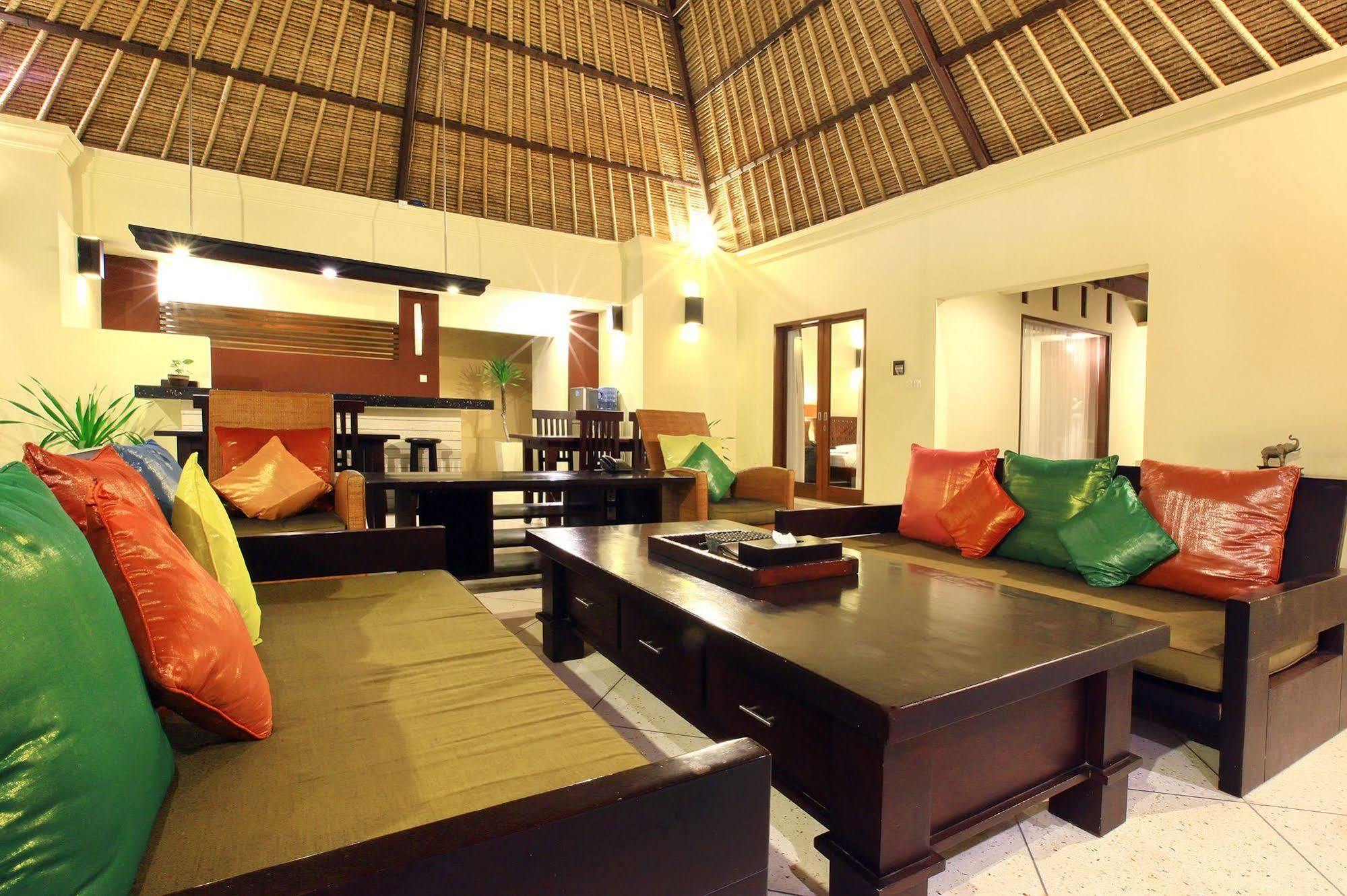 Mutiara Jimbaran Villas Kuta Selatan ภายนอก รูปภาพ